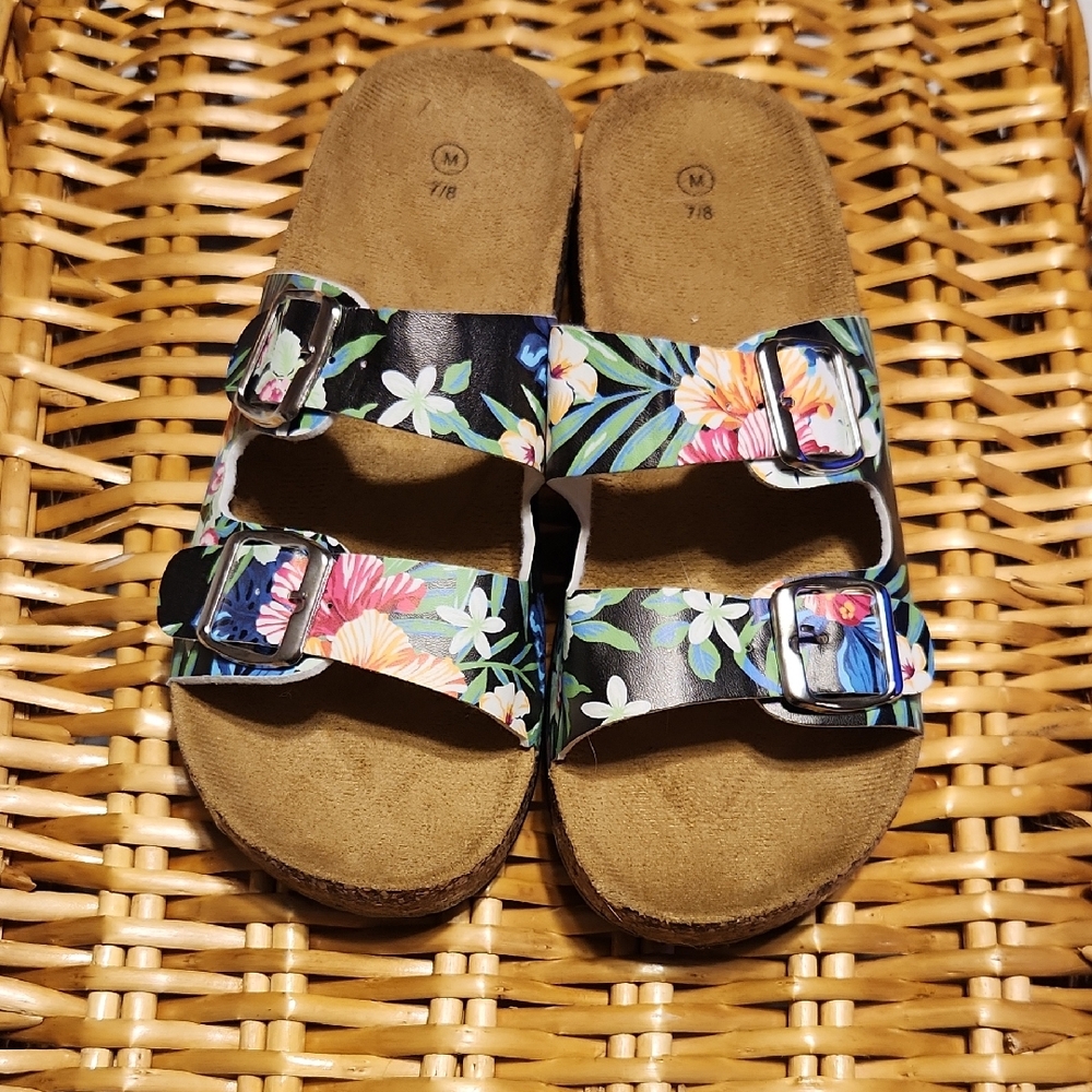 Floral Buckle Sandals - Black and Tan